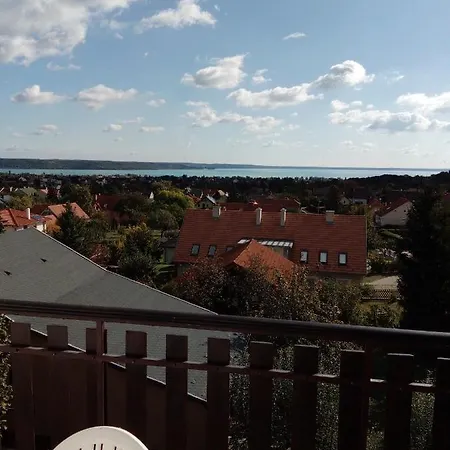 Apartment Panorama Pihenohaz Balatonalmadi